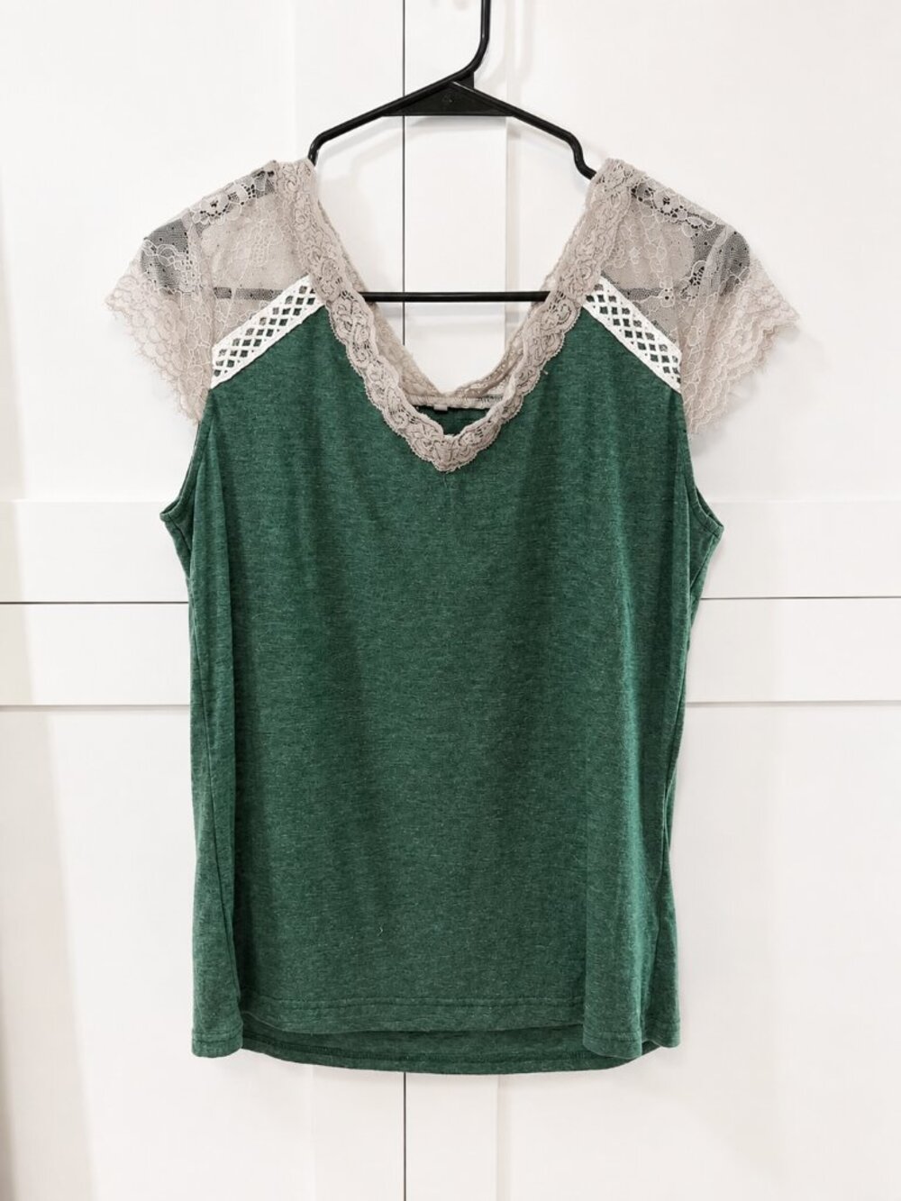Green Lace Yoke Short Sleeve Top | Size L | No Brand Label